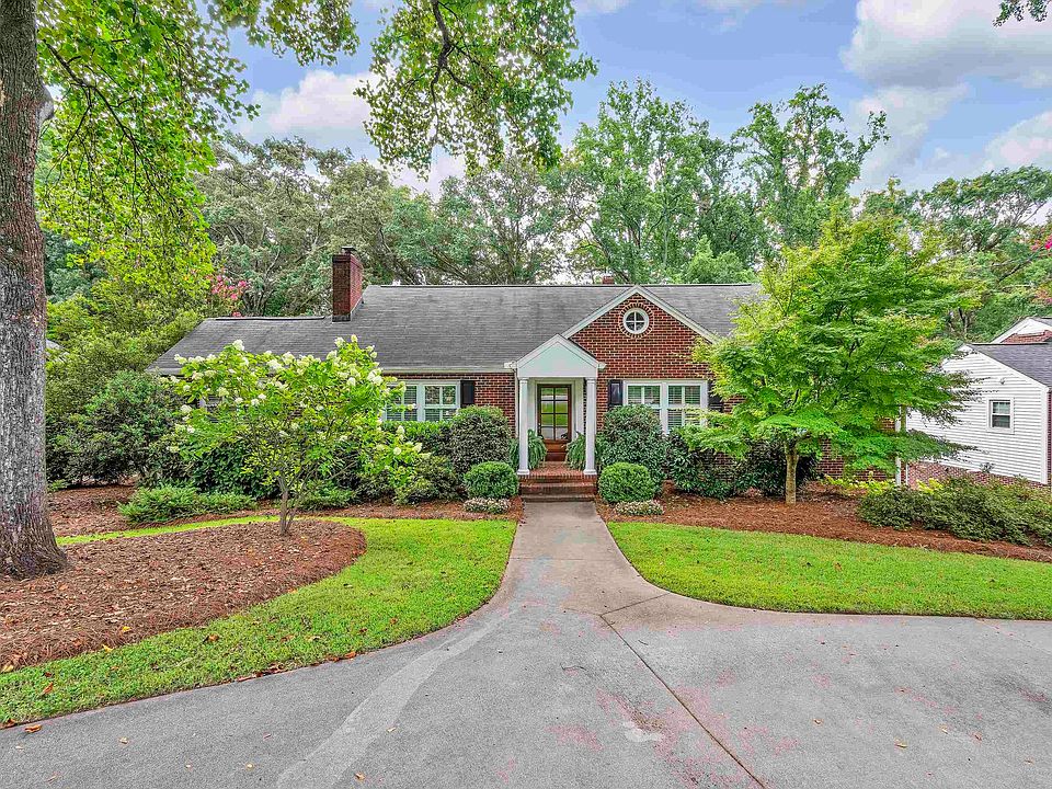 1st image of 111 Rockwood Dr