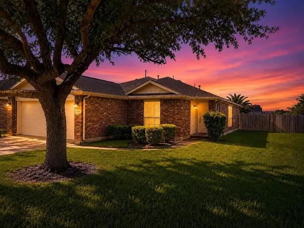 110 Rodeo Dr, Manvel, TX 77578