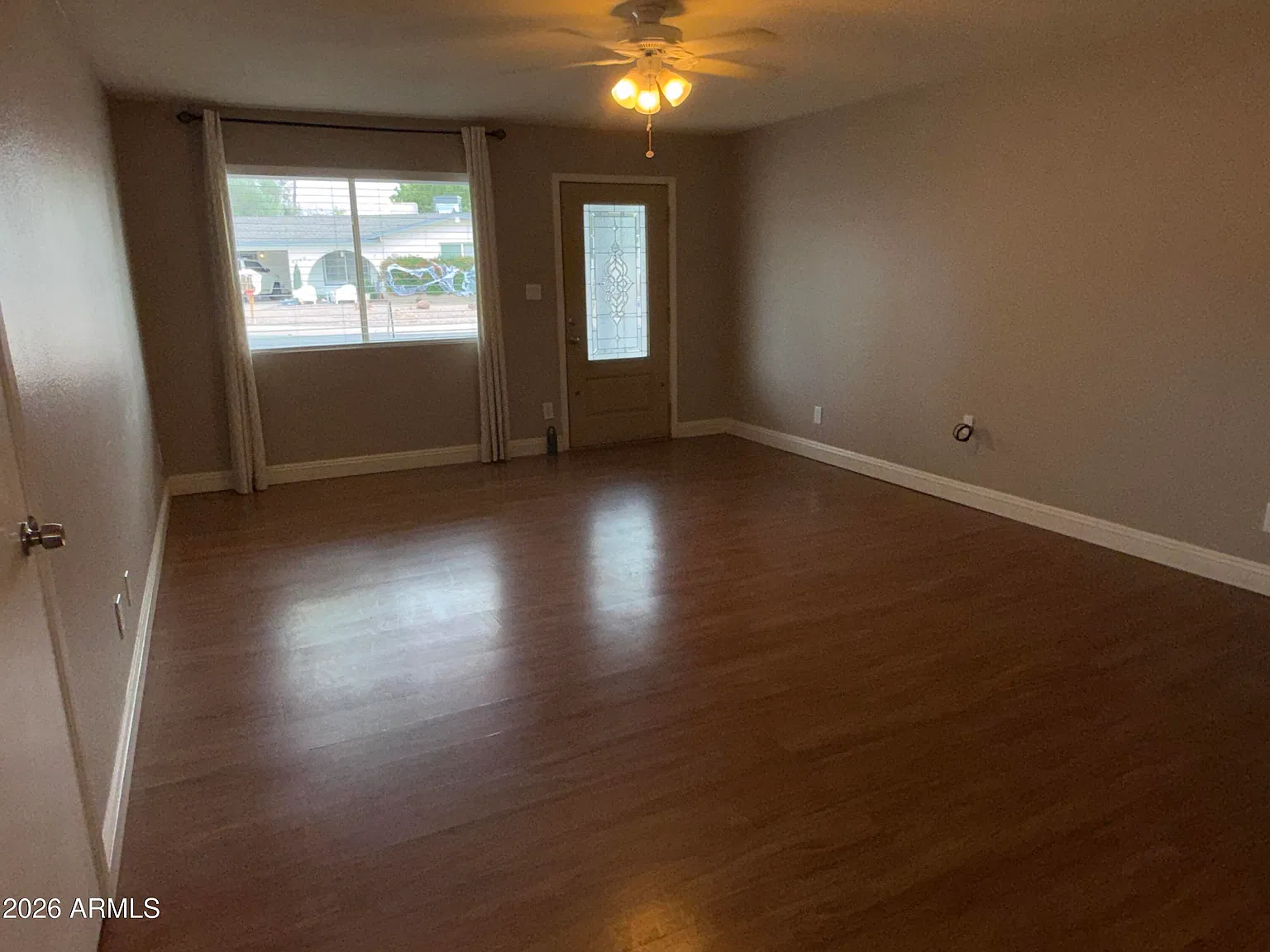 3 bed, 2.0 bath, 1330 sqft, $1,890 — Photo 3