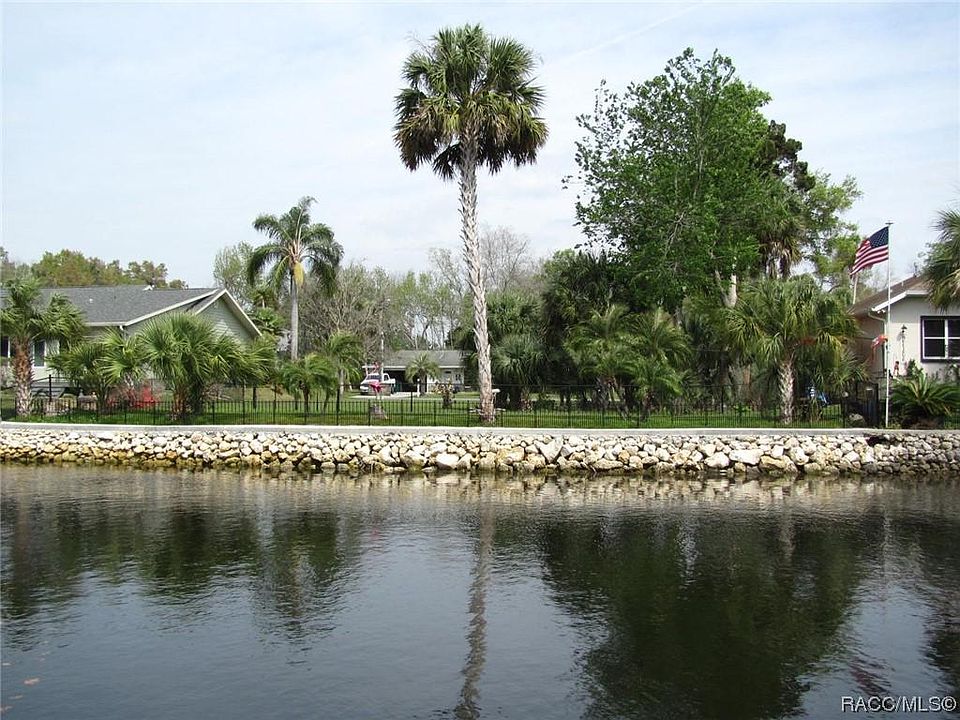 1st image of 11560 W Waterway Dr