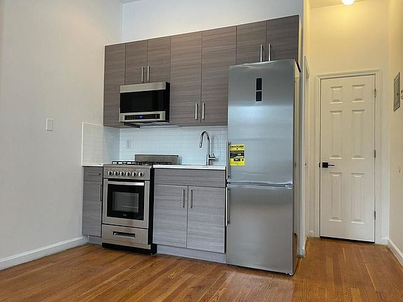 3rd image of 78 Halsey St #3G