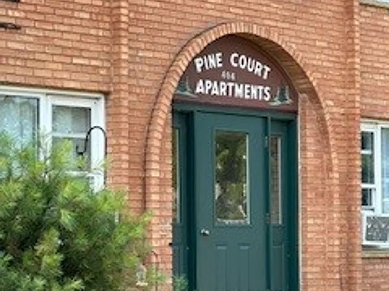 404 E Pine St — Photo 11
