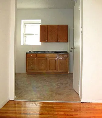 Rented by Moss Realty Company | media 10