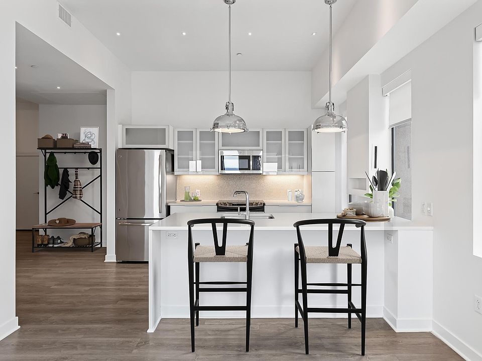 A2 One Bedroom Kitchen and Entry