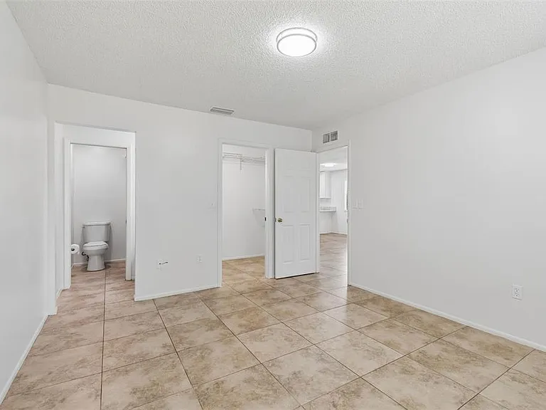 2945 Grovewood Blvd #A — Photo 39