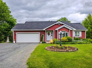 157 Parkwood S, Colchester, NS B6L 1P4