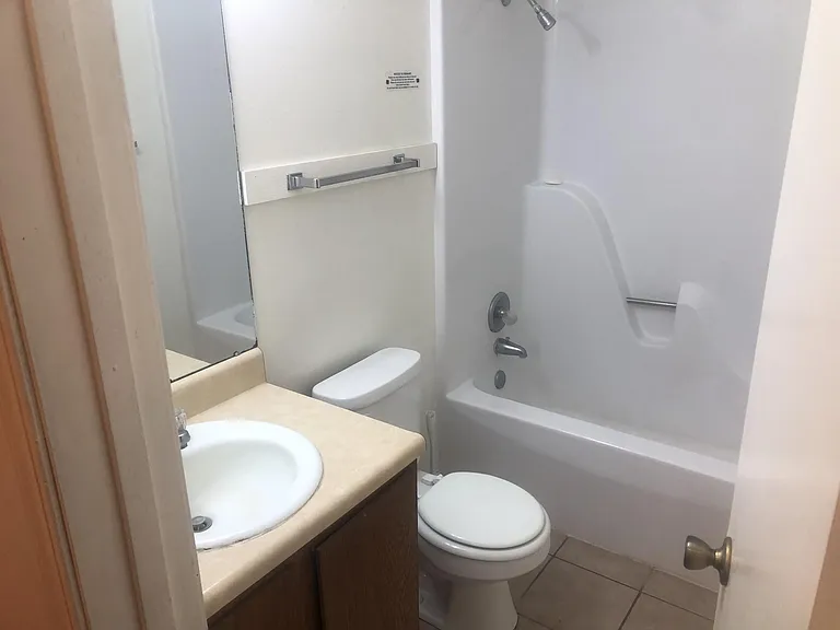 500 Curry Ln #401 — Photo 4