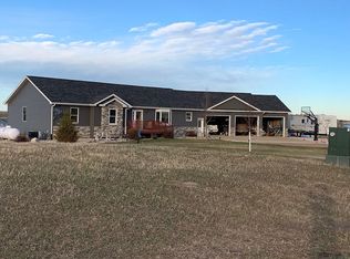 104 Round Lake Hills Dr, Wentworth, SD 57075