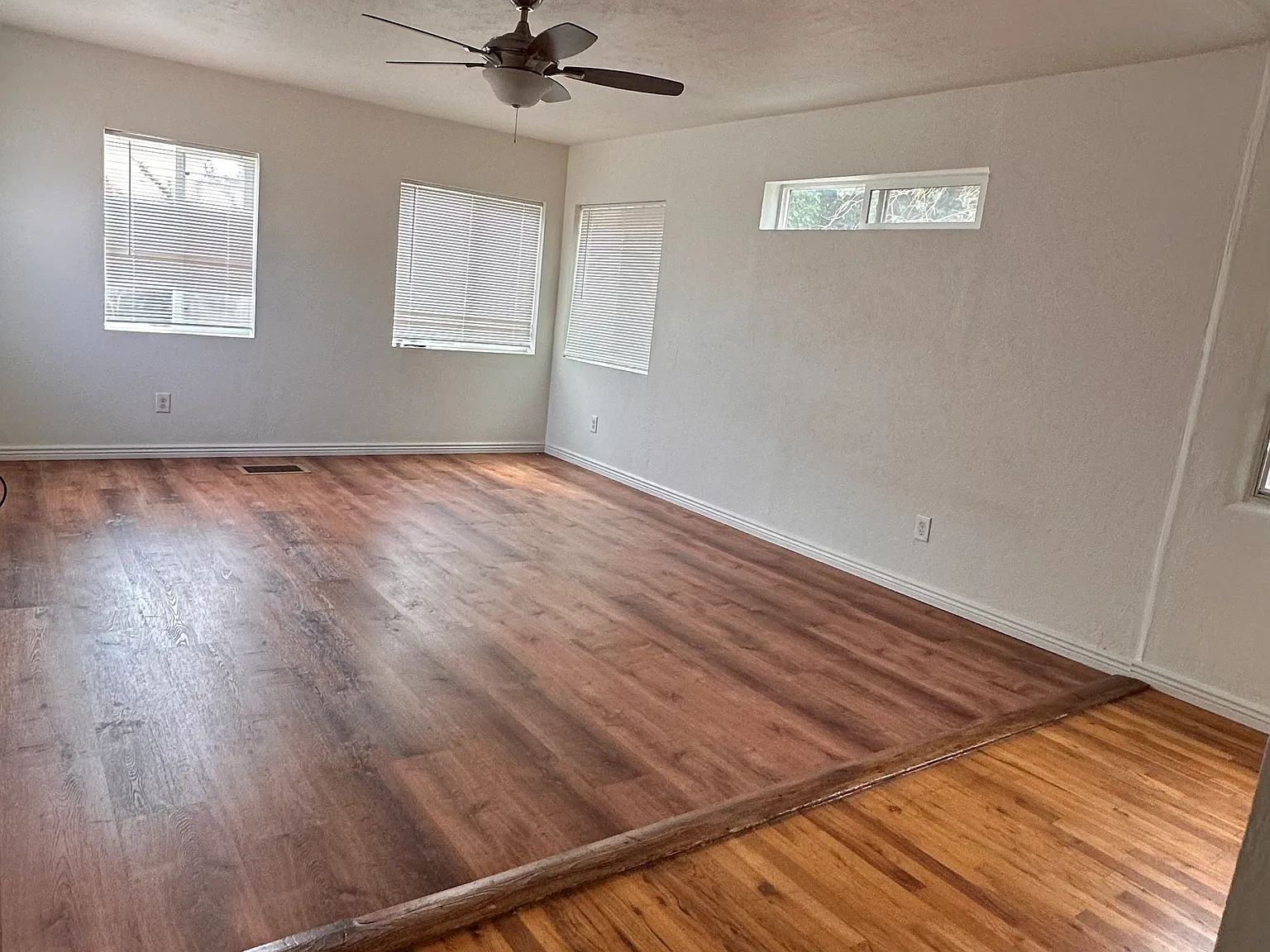 4 bed, 2900 sqft, $2,600 — Photo 3