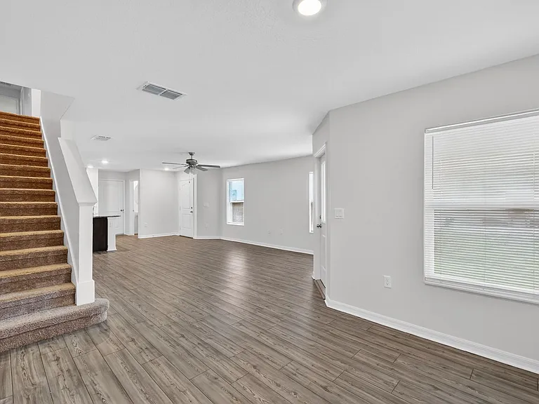 1604 Wynford Cir — Photo 10