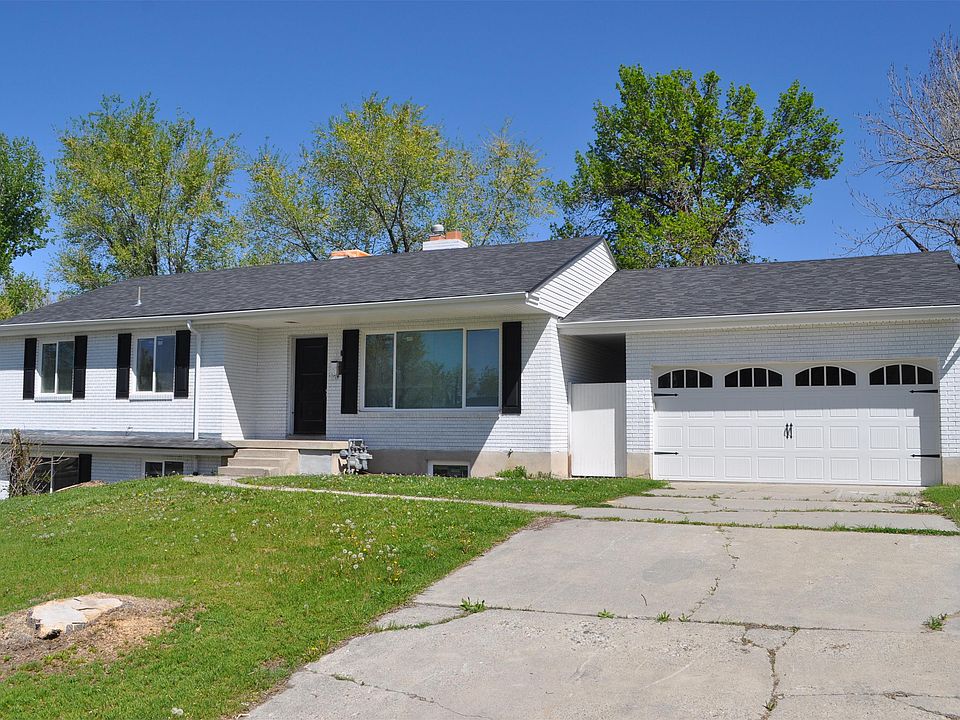 1st image of 995 E Hillview Dr