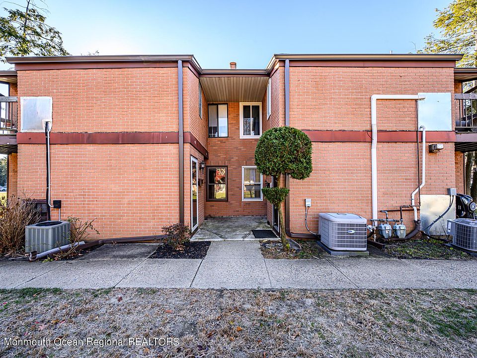 1st image of 46 Northrup Dr #192