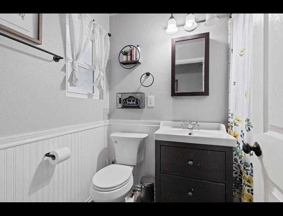 2nd image of 7550 Lyon St