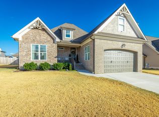 512 Quartz Dr, Chickamauga, GA 30707