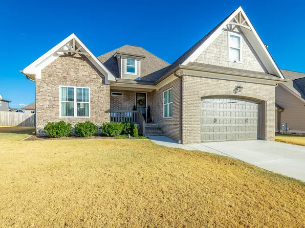 512 Quartz Dr, Chickamauga, GA 30707