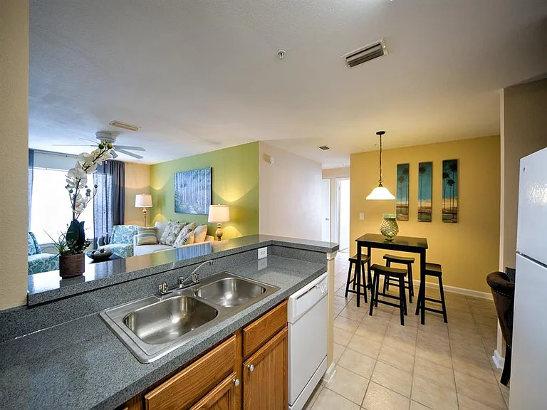 Thomas Chase Apartments — Photo 15