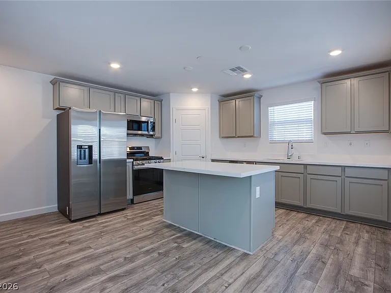 843 Watford Pl — Photo 9