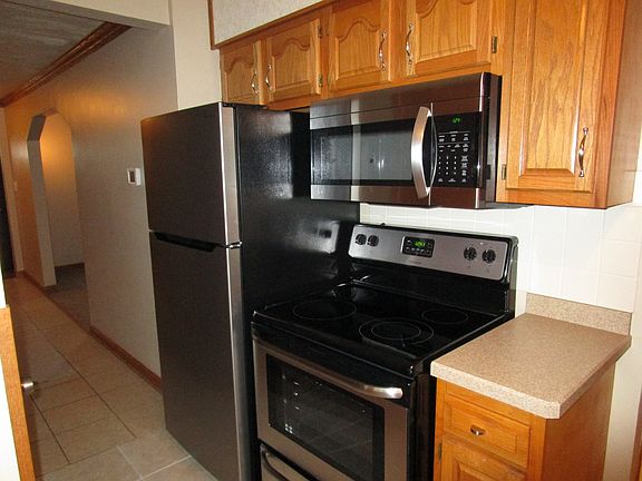 4th image of 111 Camvet Dr