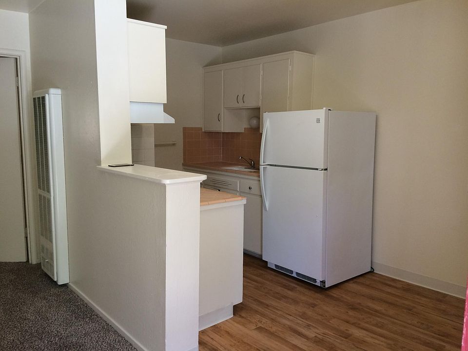 1st image of 401 Elliot St #26