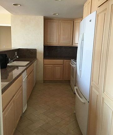 5th image of 2170 Century Park E APT 1811