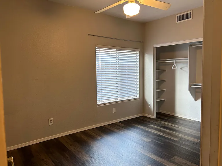621 N Alder Dr — Photo 14