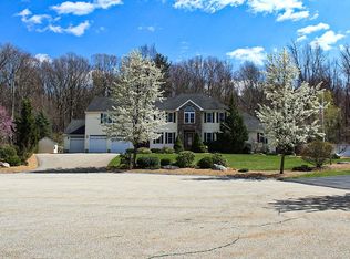 28 Hilltop Farm Rd, Auburn, MA 01501