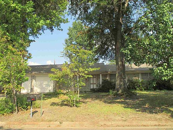 3rd image of 15 Highland Hills Ln