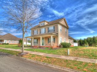 131 Fallberry St, Oak Ridge, TN 37830