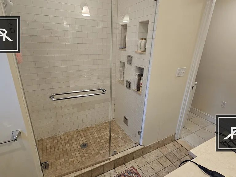43 Greycliff Rd #1A — Photo 9