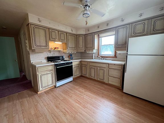 4th image of 713 E Pittsburgh McKeesport Blvd