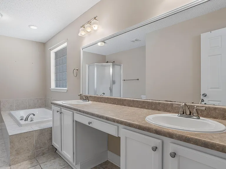 1517 Porpoise St — Photo 14