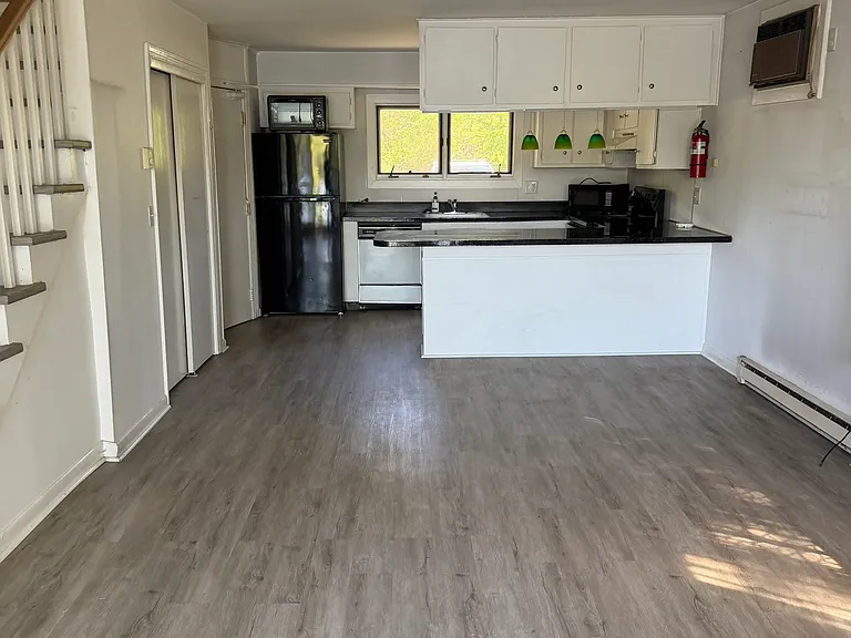 202 S Shore Dr #A — Photo 5