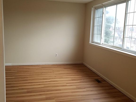 4th image of 3741 Genesee Dr Floor 2