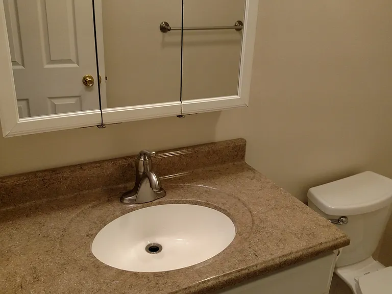 upstairs full bath with shower tub combo