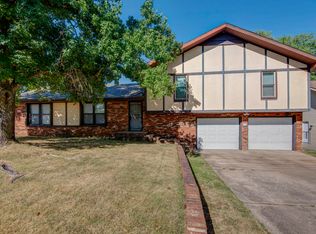 3839 N Stewart Ave, Springfield, MO 65803