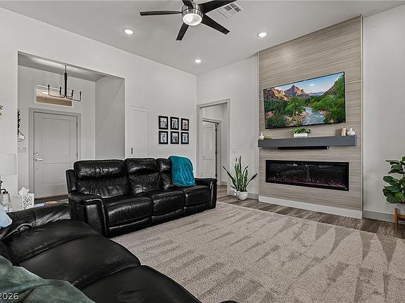 5th image of 3020 Hannig St