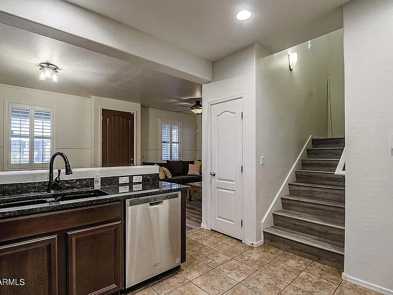 2896 N Claire Dr — Photo 24