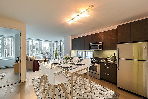 1st image of 309 5th Ave APT 9B