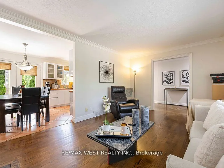 11 Duval Dr — Photo 15