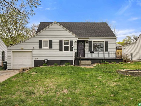 1322 S 51st St, Omaha, NE 68106