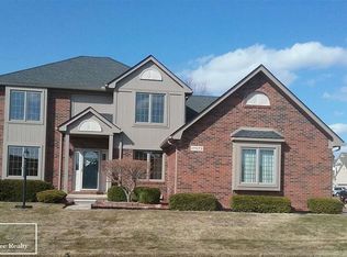 17573 Silver Maple Dr, Macomb, MI 48044