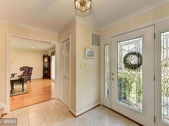 3rd image of 8036 Cindy Ln
