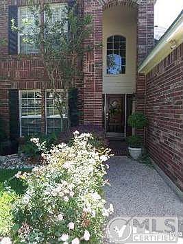 4th image of 739 Stoneway Dr