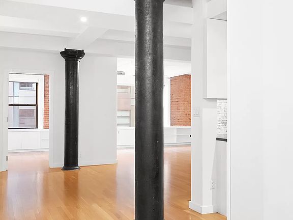 3rd image of 380 W 12th St APT 4G