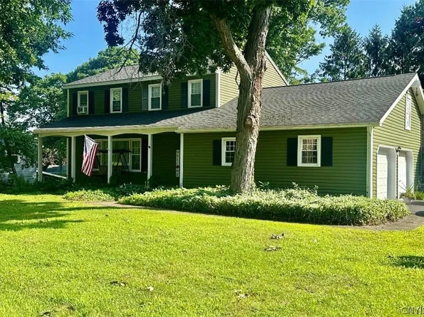 46 Burden Dr, Oswego, NY 13126