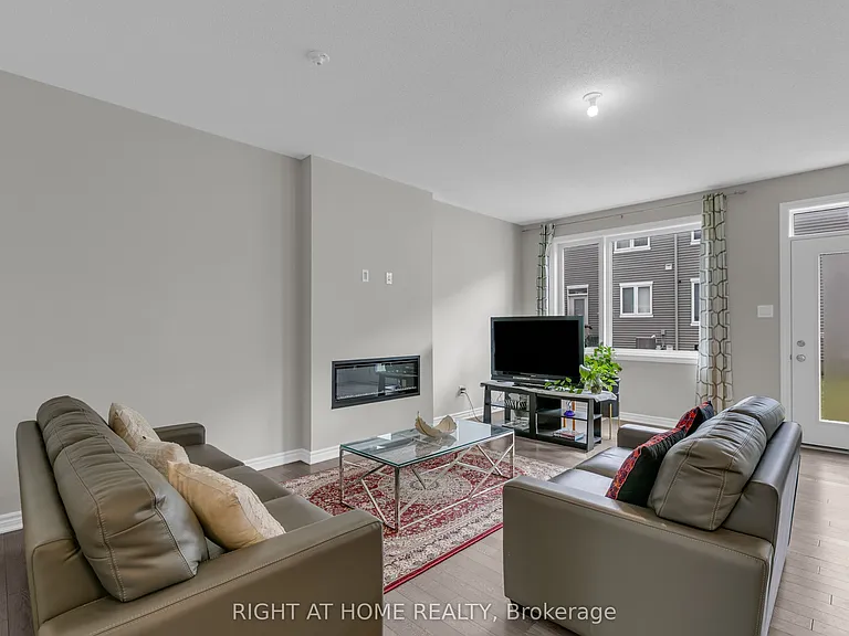 46 Focality Cres — Photo 5