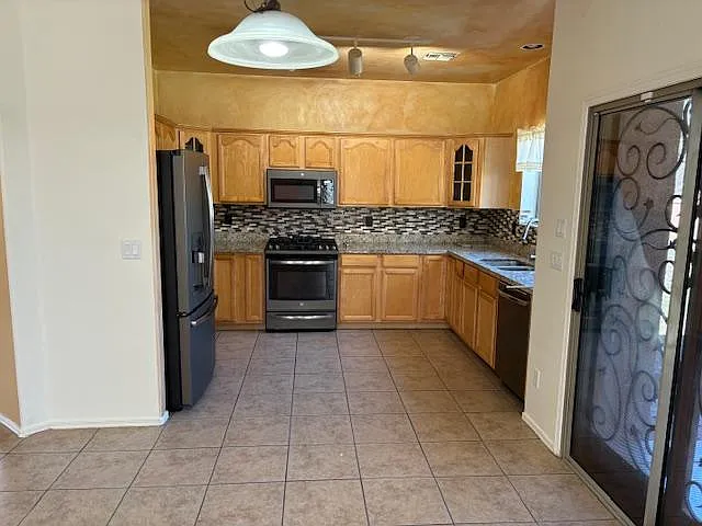 14955 S Theodore Roosevelt Way — Photo 3