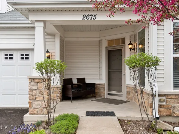 2675 Avondale Cir, Naperville, IL 60564