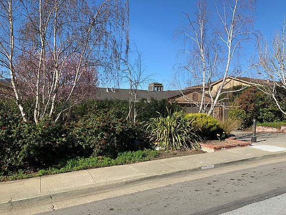 2nd image of 1328 Parrott Dr