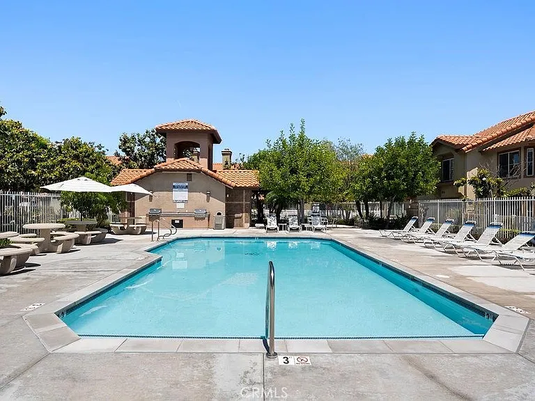 19 Vista Colinas — Photo 13